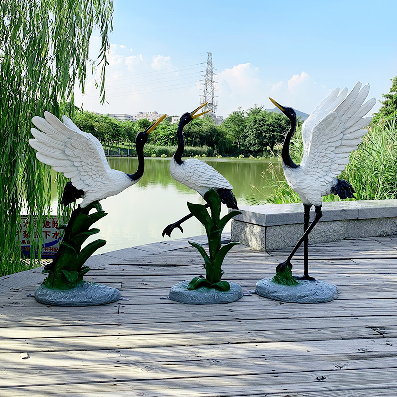 公园假山水池仿真仙鹤玻璃钢雕塑别墅庭院景观动物装饰丹顶鹤摆件