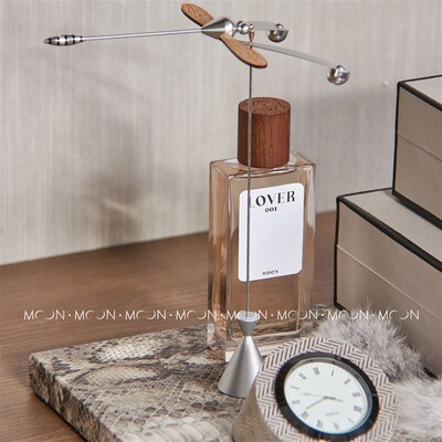 OON慕空间样板房衣帽间男士梳妆台钟表香水摆设道具软装饰品