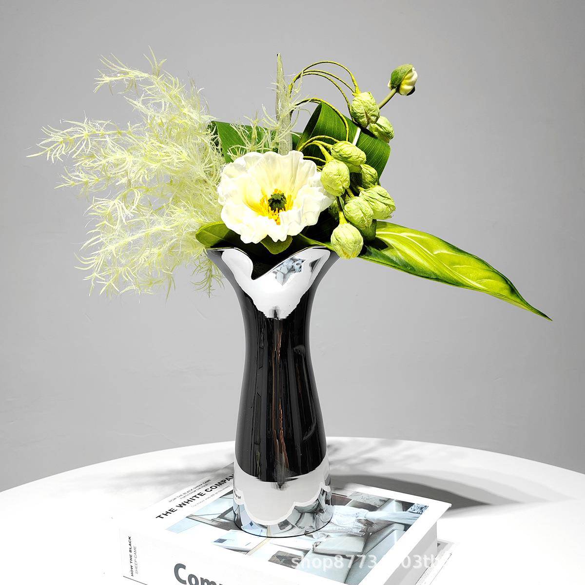 现代轻奢北欧风客厅餐桌电视柜软装饰品茶几高级感仿真花艺摆件设