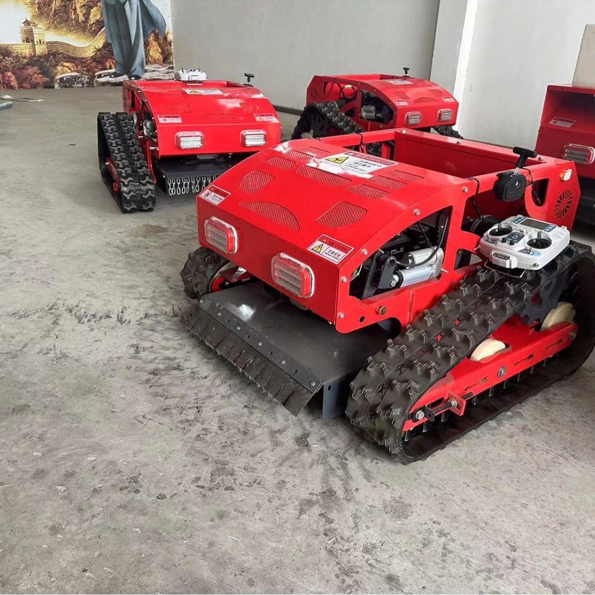 大型遥控割草机履带式除草机四驱果园山地农用全地形自动打草机器,农机/农具/农膜,割灌机/割草机/油锯,淘宝优惠券,粉丝福利购,淘宝优惠卷