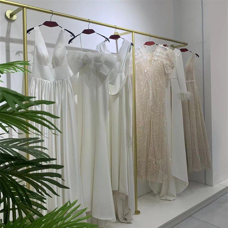婚纱展示架上墙挂衣杆壁挂婚纱架影楼礼服秀禾服货架落地靠墙