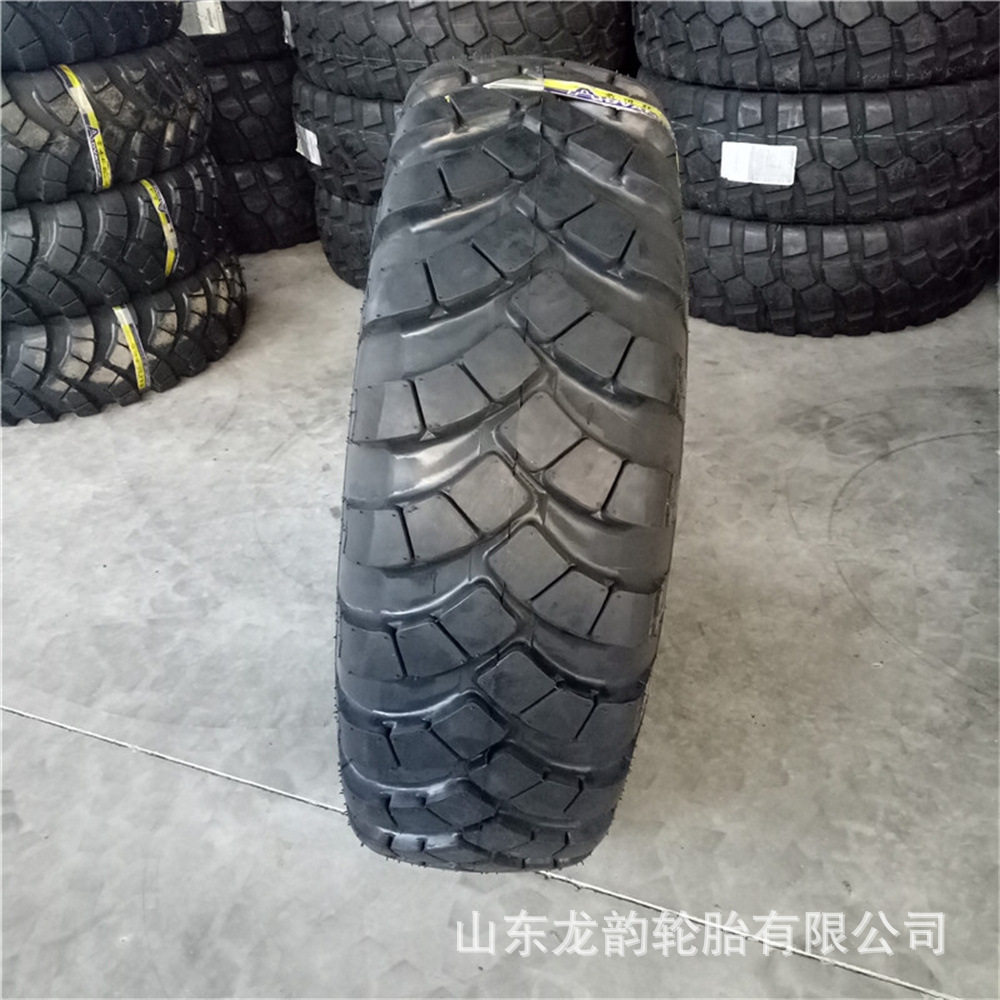 重型卡车越野轮胎多规格可选