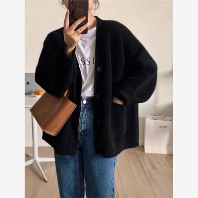 高级感软糯黑色V领针织开