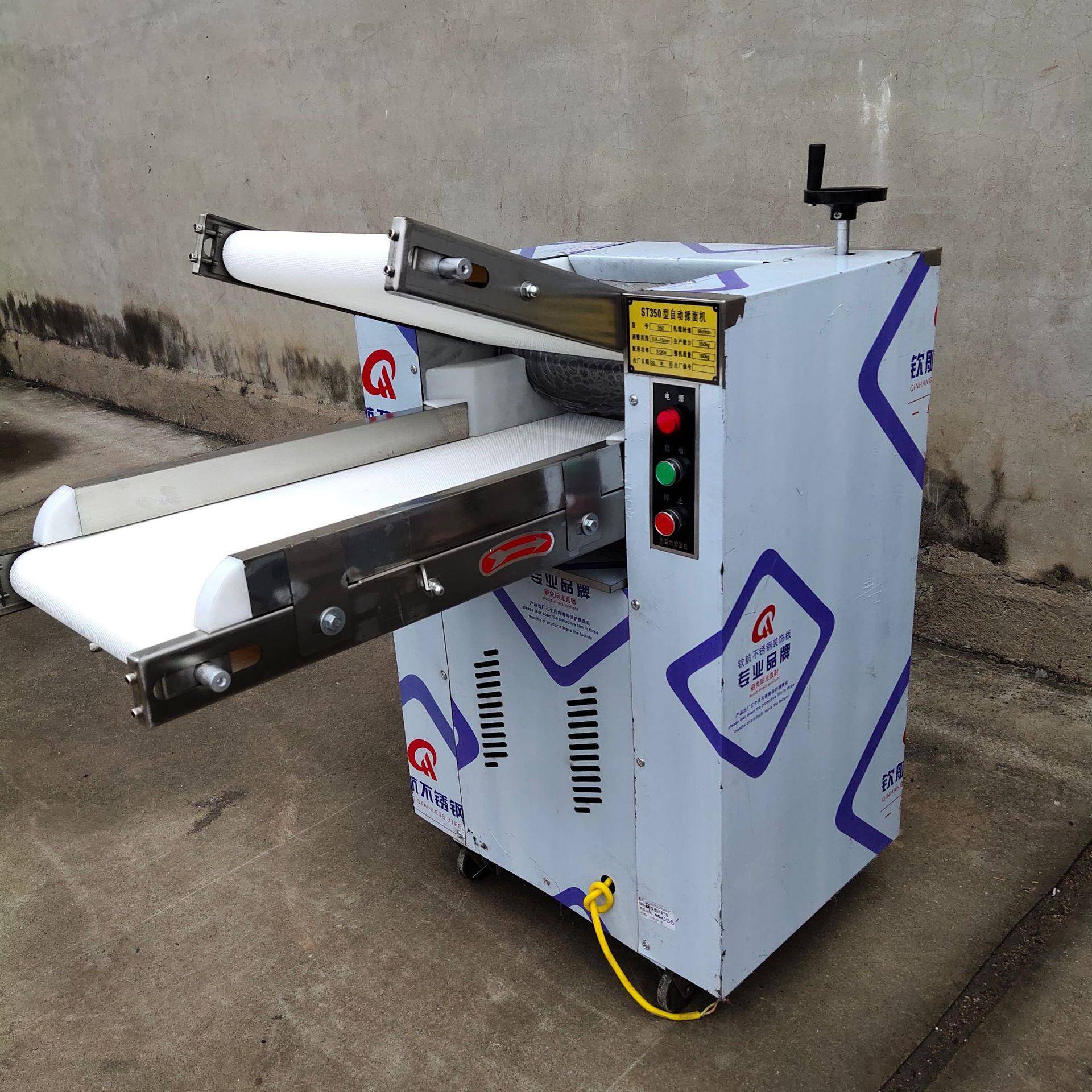 供应南京揉面压面机半自动压面机500全自动压面机