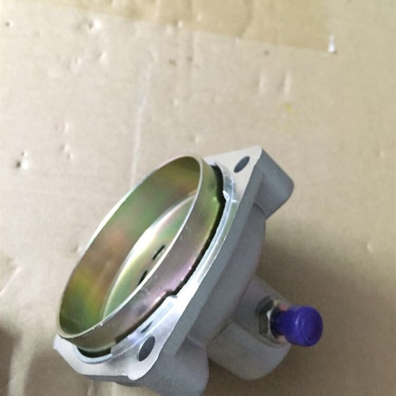 割草机背负式割草机传动座软轴连接盘离合器座离合杯连接头