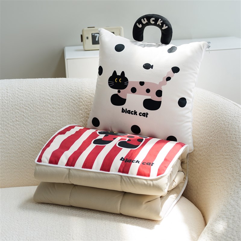 潮流黑猫多功能时尚手拎抱枕被子两用汽车沙发盖毯办公室午睡
