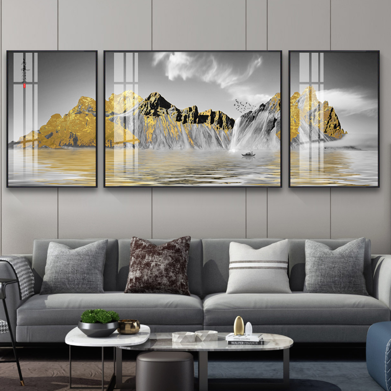 现代客厅三联装饰画金色雪山沙发背景墙挂画背有靠山晶瓷画壁画
