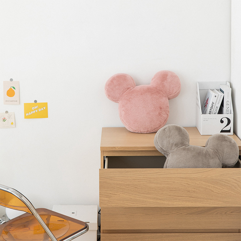 毛绒抱枕客厅沙发靠垫汽车护腰垫办公室午休靠枕飘窗卧室床头靠背