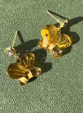 坚持品质c家 小众蜜蜂耳钉多元素蝴蝶碱水结天鹅项链桃心项链