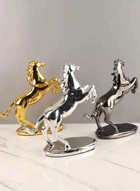 现代马简约抽象树脂电镀腾空骏动1528摆物雕塑件客厅书房软装家居