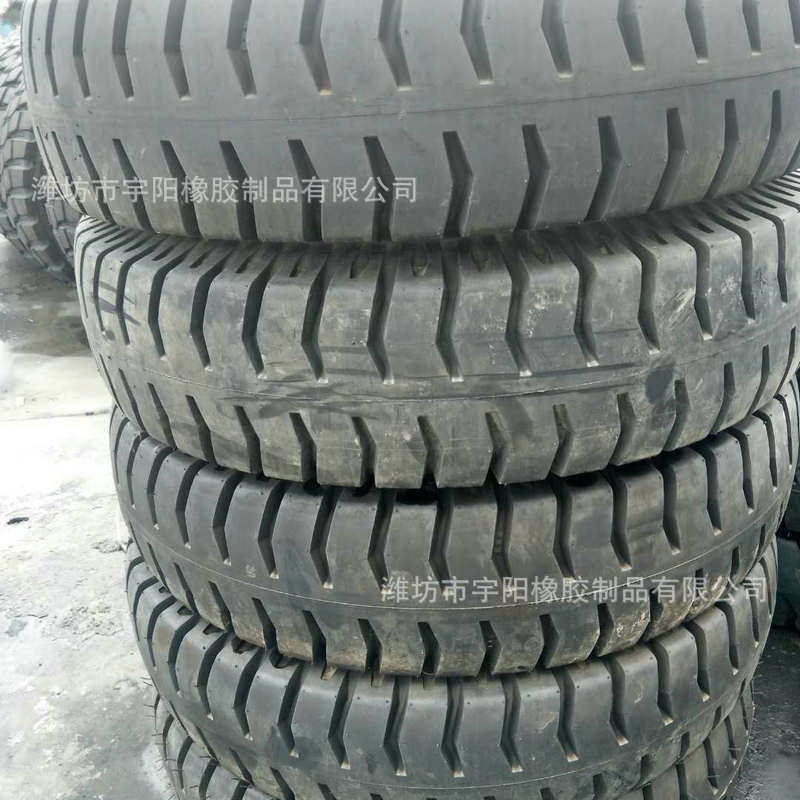 14.00-20羊角花纹货车吊车尼龙轮胎