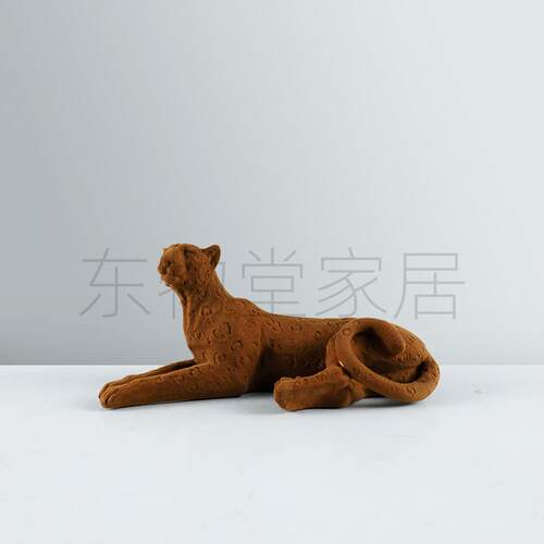 现代创意轻奢猎豹树脂植绒桌面动物公仔装饰摆件样板房陈列饰品