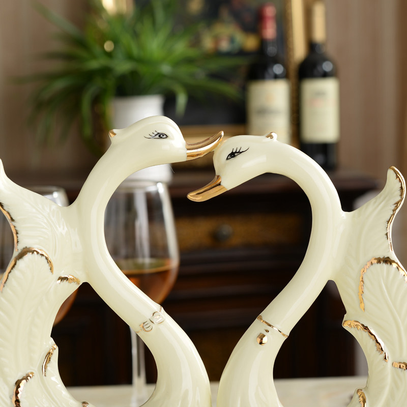 时尚天鹅家居装饰工艺品摆设新结婚礼品欧式创意客厅电视酒柜