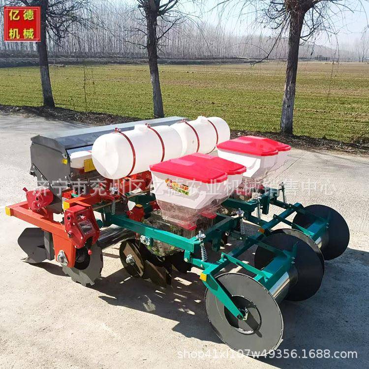 2024年花生起垄精播机花生播种机两垄四行四轮车带起垄施肥精播