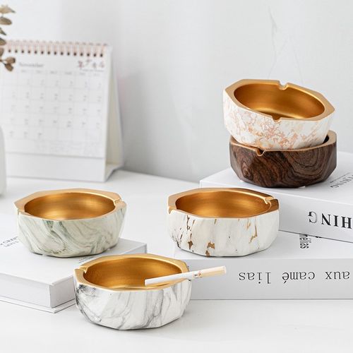 小号烟灰缸创意时尚办公室客厅家用商用高级感装饰in风