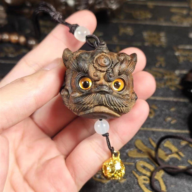 5印尼达拉干瑞兽醒狮木雕手把件国潮中式文玩工艺品把玩挂件