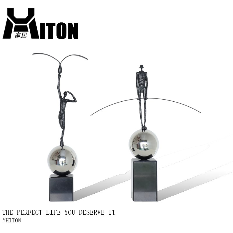 现代抽象人物艺术雕塑玄关酒柜意式极简装饰品软装高级感