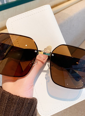 2025新款m字母小红书同款方形墨镜女高级感时尚网红潮街拍太阳镜