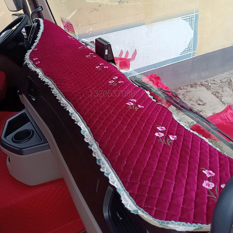 解放J6PJH6J6LJ7汕德卡装饰用品大全大货车内饰装潢仪表台避光垫