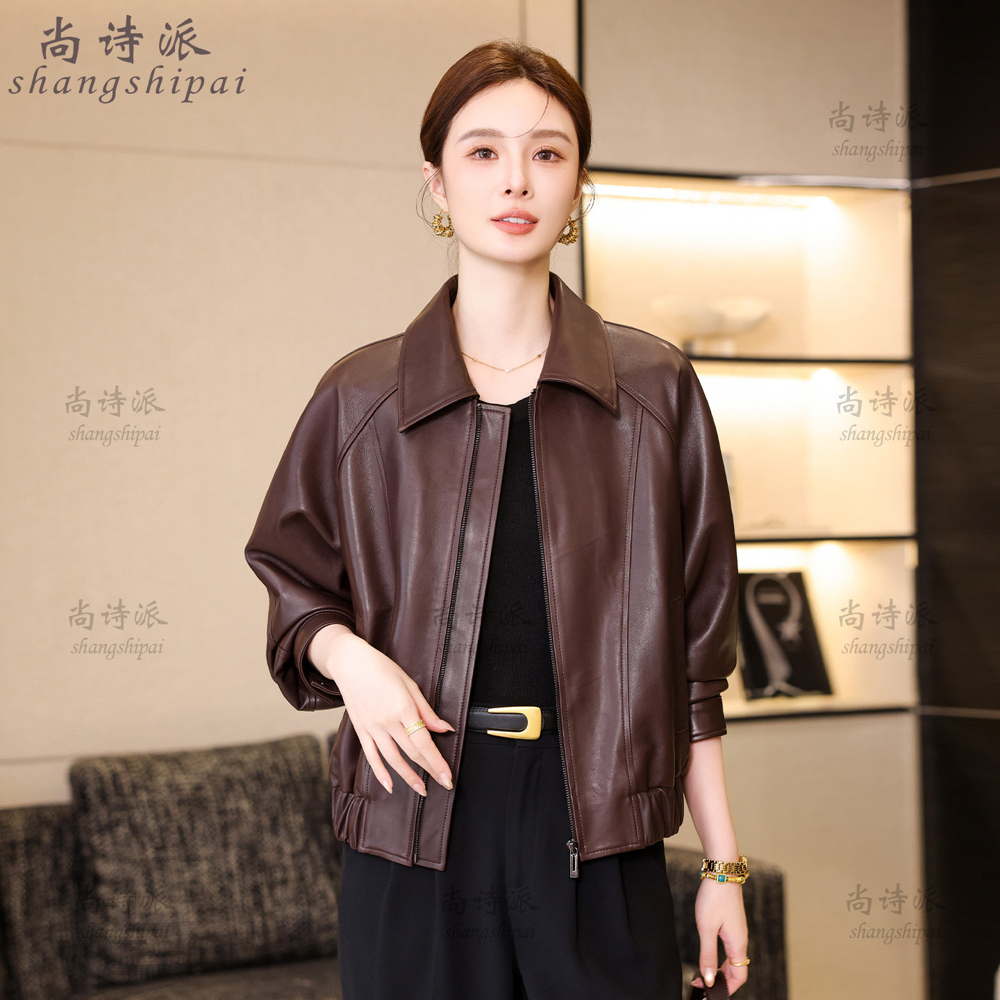 真皮皮衣女短款2025春秋新款海宁油蜡绵羊皮夹克中年妈妈宽松外套