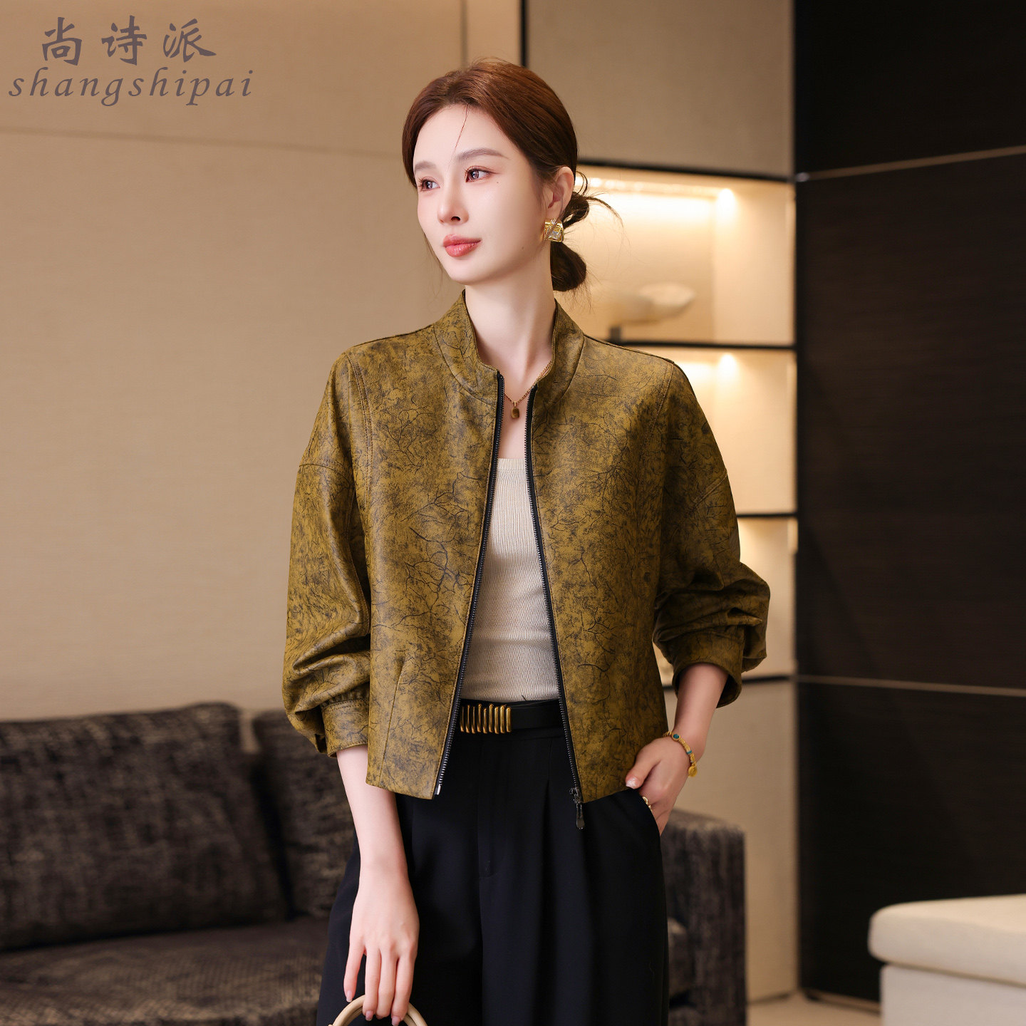 真皮皮衣女绵羊皮2025春秋新款海宁休闲夹克短款外套印花气质上衣