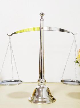 创意家居五金天平秤摆件开业招财礼品公开展示台装饰工艺品