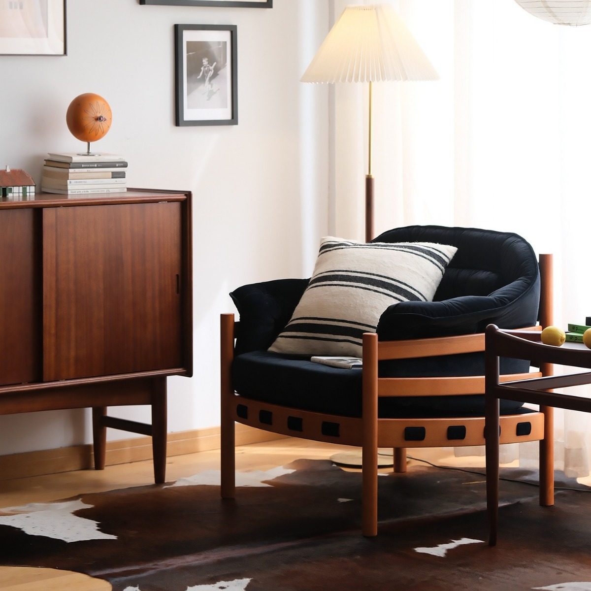 小户型中古风沙发椅复古轻奢家用客厅单人休闲椅丹麦实木沙发