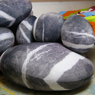 布艺鹅卵石抱枕 儿童创意懒沙发坐垫 毛绒时尚家居摆设