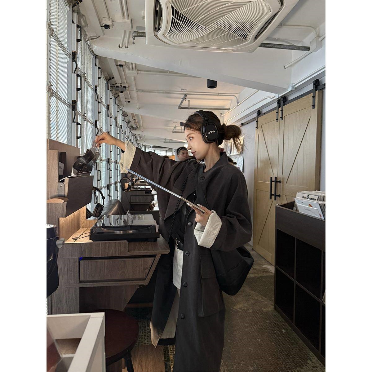 Xzz charmingl 小众系不一样的一件复古长款风衣｜短款女立领外套