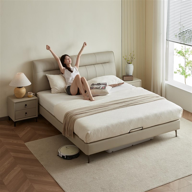 真皮床现代简约高端主卧软包1米5双人床头层牛皮实木框架1米8皮床