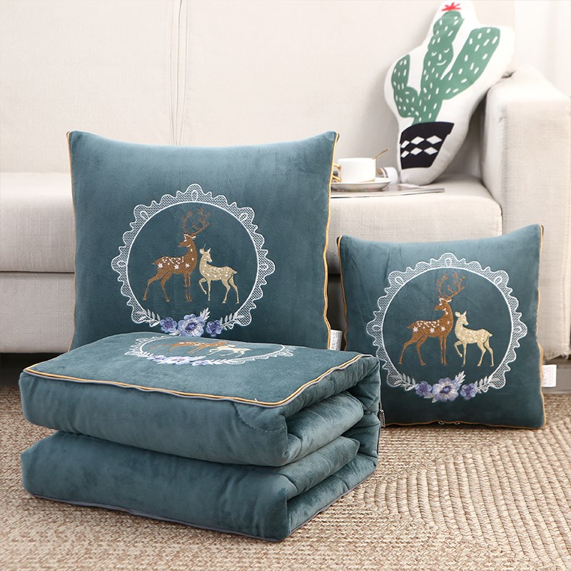 沙发抱枕被子两用车内枕头二合一办公室午睡毛毯子汽车用车载靠枕