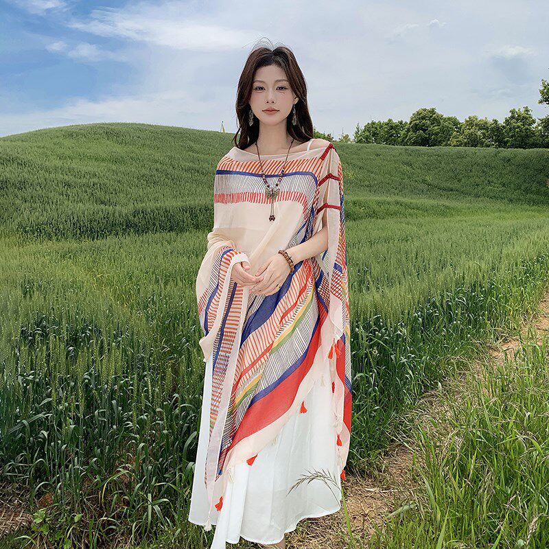 民族风盘扣百变披肩外搭女新款夏季薄款旅游海边沙滩丝巾防晒纱巾
