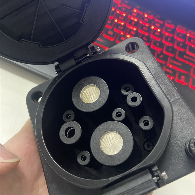 新能源汽车直流座9孔直流座t 新能源汽车充电桩九孔直流取电座100