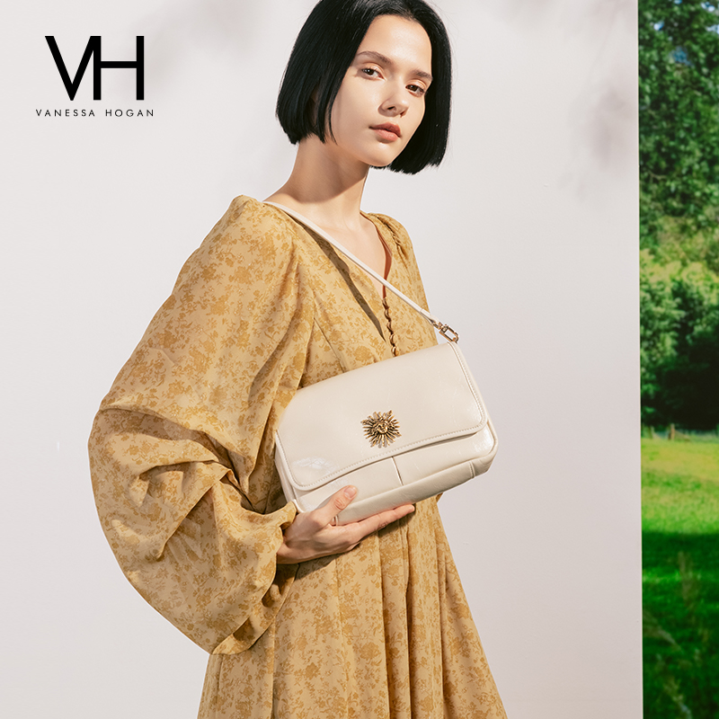 VH女包邮差腋下包轻便通勤法棍包