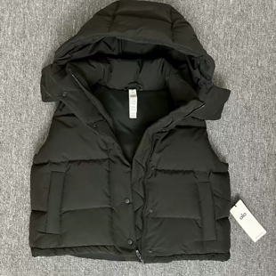 美国代购ALO Yoga运动保暖背心马夹连帽休闲羽绒服短款马甲外套女