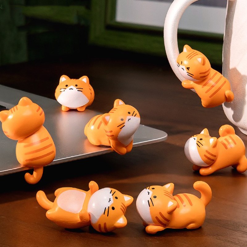 车载可爱欢乐小猫车内饰r品汽车摆件中控台屏幕装饰减压2024新款