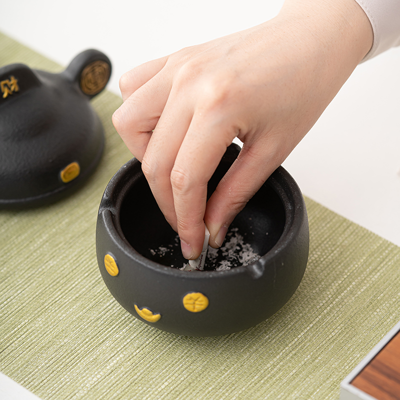 创意抽象牛仔人脸烟灰缸陶瓷家用客厅个性时尚潮流防飞灰烟缸摆件