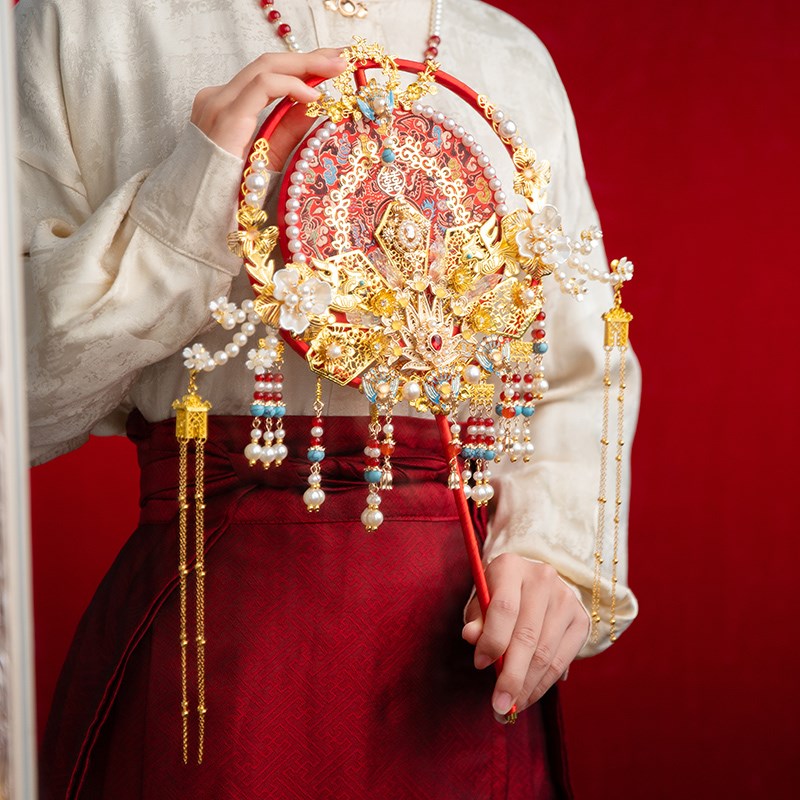 结婚团扇手工diy材料包中式婚礼高级成品重工流苏红色喜扇新款