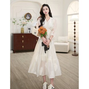 百家好2026夏季新款高级感新中式刺绣度假长裙气质钓系天丝连衣裙