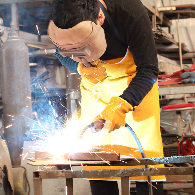 夏季焊工围裙电焊防烫耐磨防辐射男透气防火焊接防护装备焊工用品