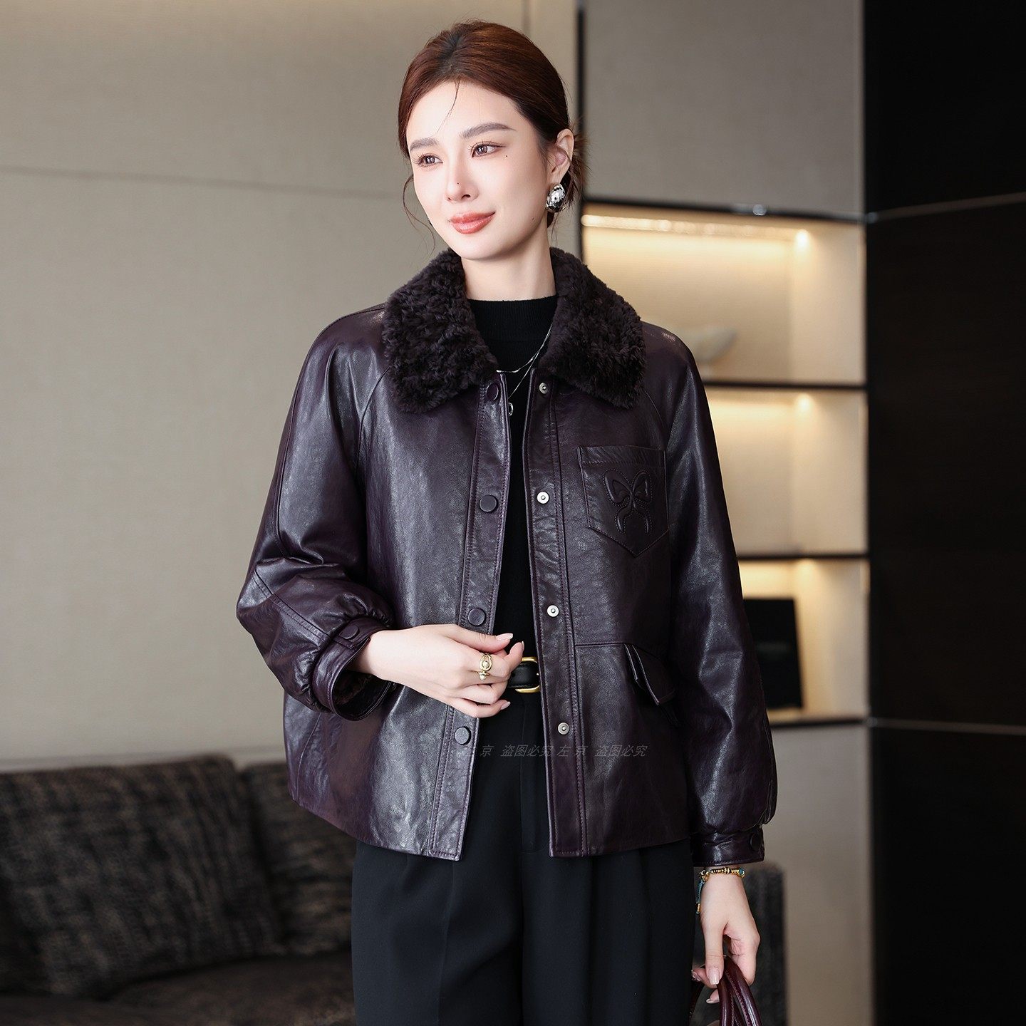 真皮羽绒服皮衣女短款冬季新款羊羔毛领油蜡绵羊皮夹克宽松外套潮