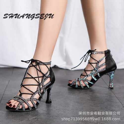 新款拉丁舞蹈鞋黑色闪亮salsa交谊舞鞋女式成人爵士短靴heels