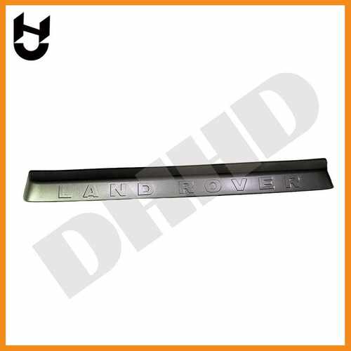 LR020189 适用于07-10款路虎神行者2后饰条Land Rover trunk trim