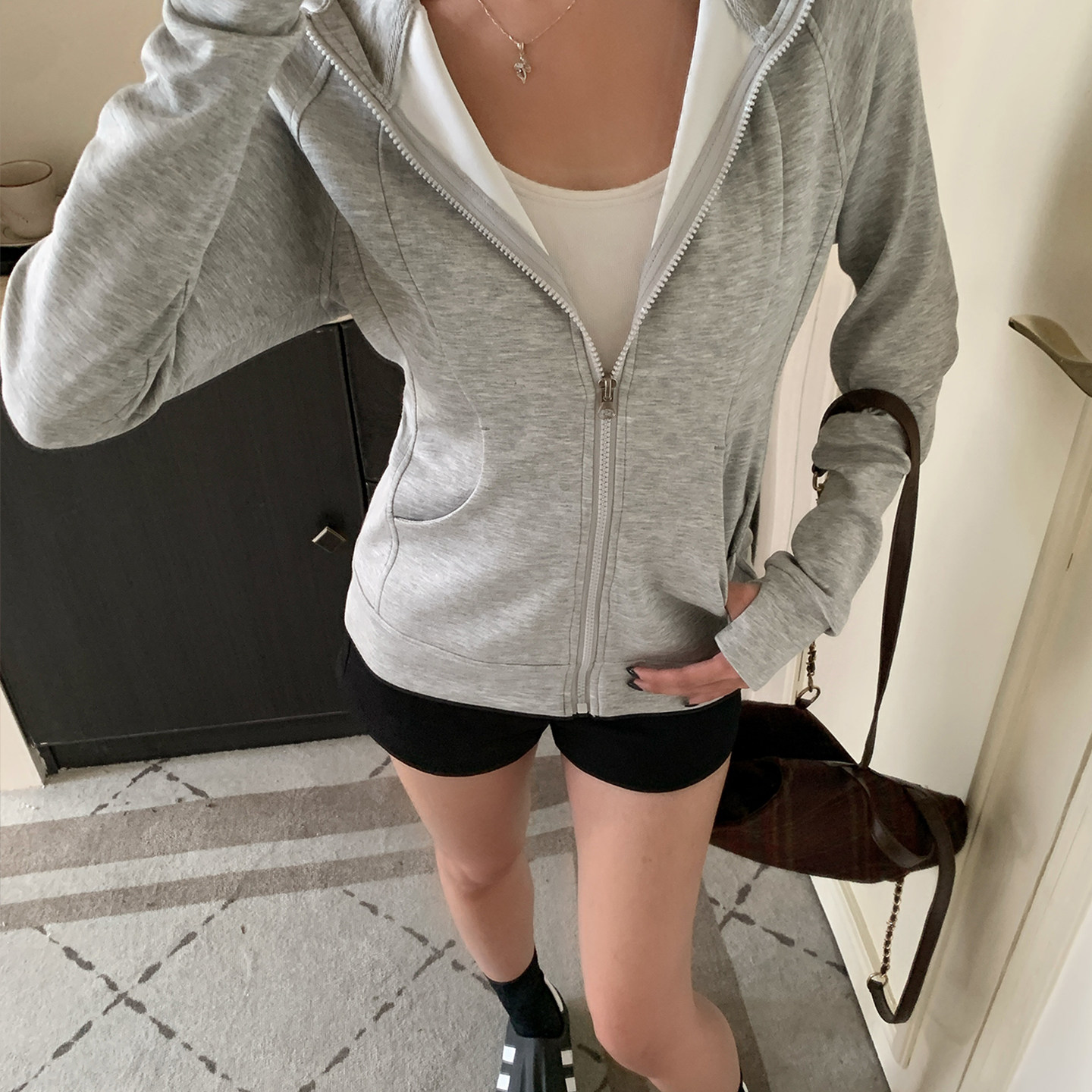 灰色连帽卫衣外套女春夏季2026新款美式小个子休闲拉链开衫上衣