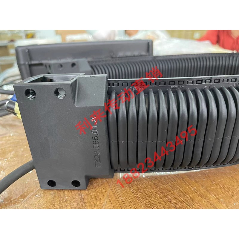 替代igus易格斯无尘拖链波纹管白色龙骨封闭式链条机械手管线包