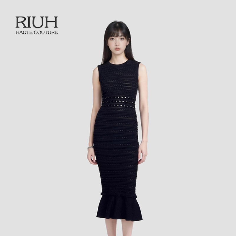RIUH精致黑色仿钻花边长款针织连衣裙25秋冬