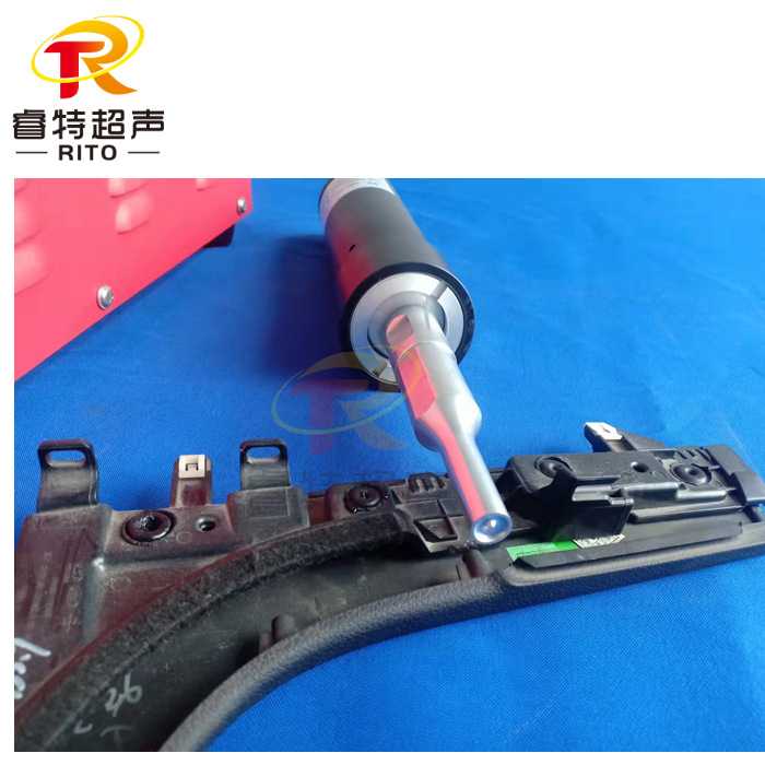汽车门板氛围灯超声波手持点焊机BOSS柱空心柱子热铆焊枪焊头