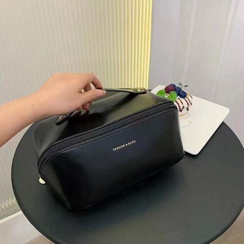 Ins PU Makeup Organizer Bagette Zipper Pillow Bags Large Tra