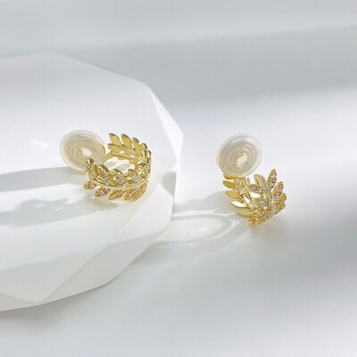 Womens Spring and Summer Simple Leaf Small Ear Ring Mosquit