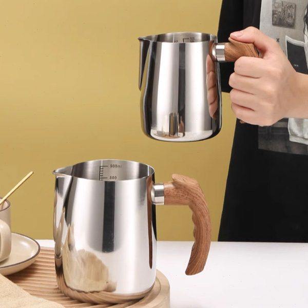 木纹柄拉花杯不锈钢尖嘴杯打奶缸专业咖啡奶泡杯拉花缸量杯带刻度